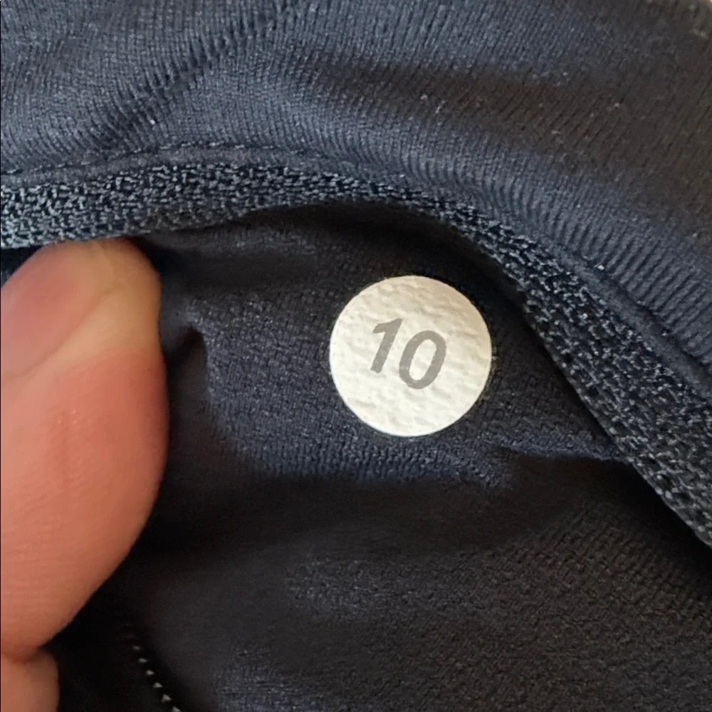 Lululemon Black Run: Inspire Crop II *Reflective Size 10